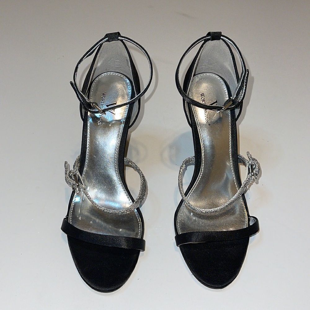 WORTHINGTON BLACK SANDALS SIZE 7.5